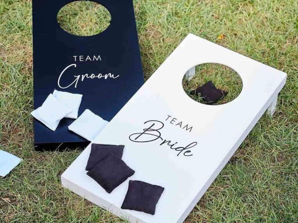 Cornhole (bean bag toss)