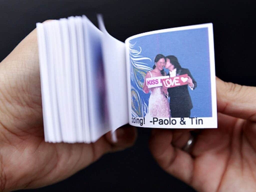 Flipbook photo station